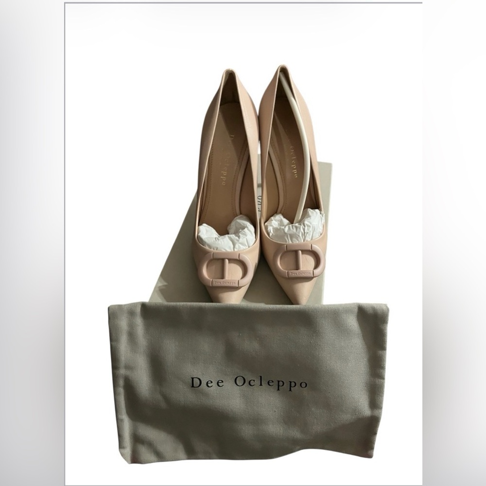 Pointed-Toe Nude Leather Pumps with Decorative Buckle - Women - Picture 2 of 5